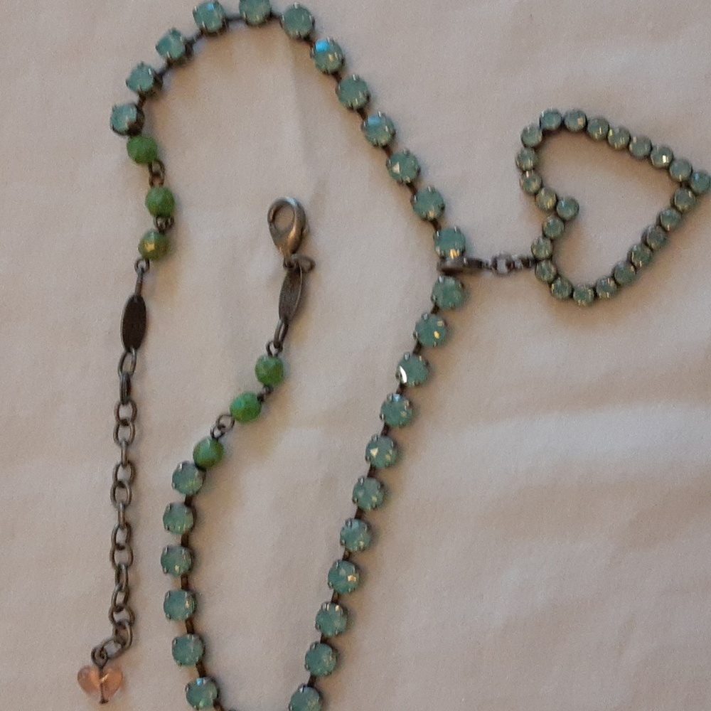 Sabika necklace and pendant
